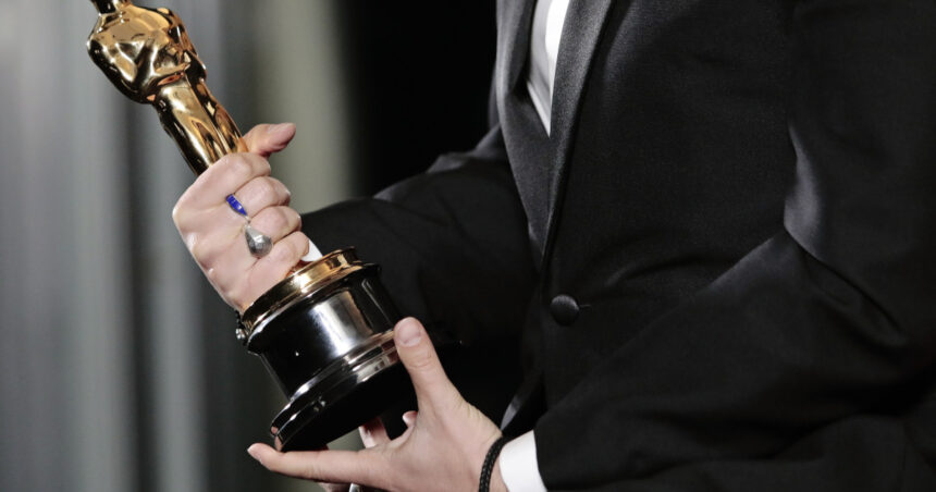 premiile oscar 2026 lista completa a nominalizarilor cine are cele mai mari sanse la trofee si la ce ora incepe gala in romania 69b1082b40063
