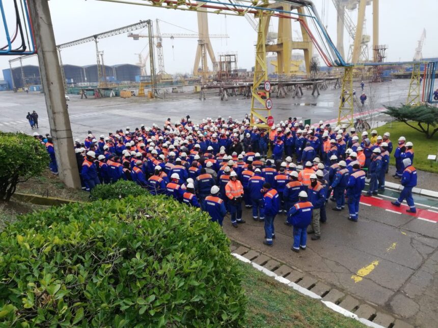 protest la santierul naval mangalia muncitorii nu si au primit salariile de 3 luni 69bbce1b486cb