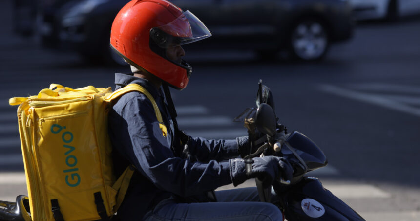 razboiul din iran pune presiune pe piata muncii din romania muncitori blocati costuri in crestere si vize in pericol de expirare 69b4030f2cff3