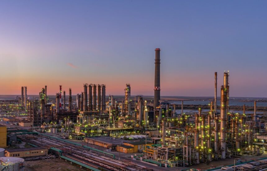 revizia planificata a rafinariilor petromidia si vega finalizata cu succes 69c67620a4841