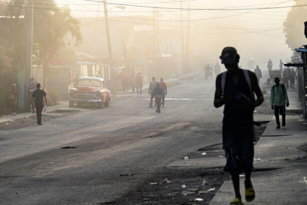 revolta intr un orasel din cuba protestatari au atacat un birou al partidului comunist motivul care enerveaza tot mai multi cubanezi 69b5b37eb52dd