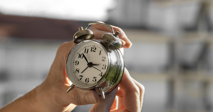 romania trece la ora de vara 2026 avertismentul medicilor privind efectele schimbarii asupra somnului 69c380b02b78d