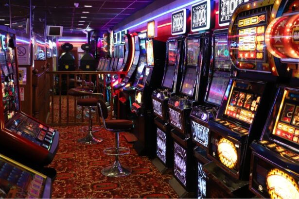 s a angajat la o sala de jocuri de noroc din constanta si a jucat banii firmei la pacanele 69c508ae0bf4f