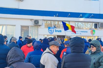 scurt pe doi noua organigrama ct bus sa ramane pe pozitie in instanta minuta 69bf63a2acd81