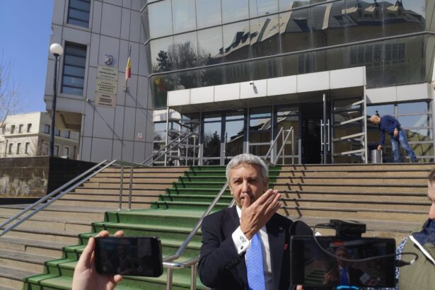 senzationalul dan diaconescu cere daune imense de la politistii si procurorii din constanta debut cu amanare la tribunalul tulcea 69b4d09aae3e8