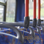 tanar prins de jandarmi cu spray lacrimogen si cutit intr un autobuz din bacau 69c90274bbb82