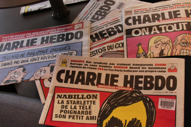 toaleta cu turban cum a ironizat charlie hebdo moartea ayatollahului ali khamenei 69a8928b80899