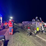 un autocar in care se aflau 44 de persoane s a rasturnat o persoana a murit a fost activat planul rosu 69be3c4edcb21