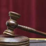 un fost director in primaria capitalei si un primar din dambovita au fost condamnati la inchisoare pentru angajari nelegale 69a7ed5510b12