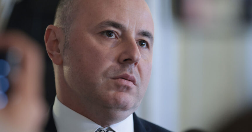 un lider pnl acuza psd de intelegeri pe sub masa cu aur pentru a modifica legea bugetului au pus la cale o conspiratie 69b430c387b4b