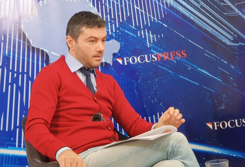 urmeaza concedieri la primaria ovidiu ce spune primarul 69c4830340931