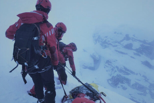 val de interventii pe munte aproape 40 de persoane au fost salvati de salvamontisti in ultimele 24 de ore 69abe8d6a8f66