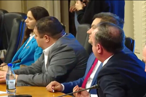 video adrian caciu reclamat la cncd dupa ce i a spus unui deputat udmr ca nu stie ce inseamna sa fii roman usr sa nu toleram xenofobia 69b3f50ac742c