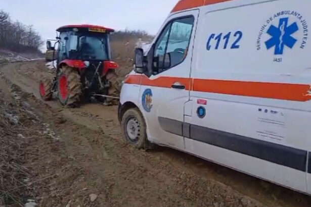 video bebelus mort in iasi dupa ce ambulanta a ramas blocata in noroi echipajele au ajuns dupa mai bine de o ora 69aeb286def6f