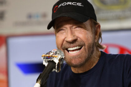 video chuck norris a murit indragitul actor avea 86 de ani 69bd59b795def
