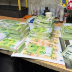 video fabrica de bani falsi la suceava trei romani si un italian au tiparit 2 milioane de euro bancnotele au fost distribuite in bulgaria 69c3aaeca2d37