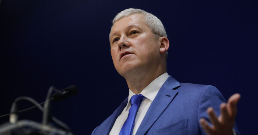 video mai redimensioneaza personalul din prefecturi predoiu anunta cresterea bugetului si reduceri in judetele mai mici 69ac213335957