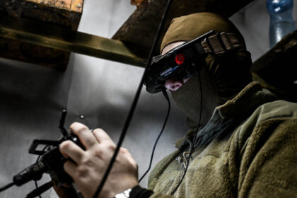 video momentul in care dronele ucrainene distrug trei lansatoare multiple de rachete rusesti in crimeea 69c933ad1fed2