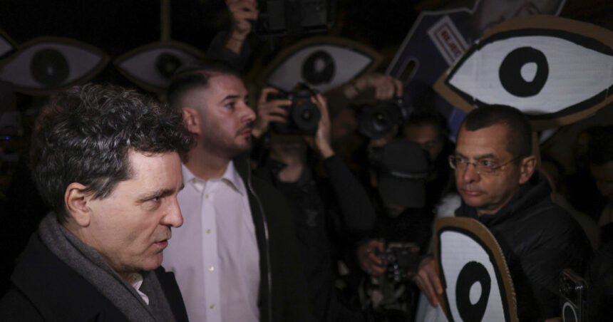 video nicusor dan despre problemele in justitie e ca o boala lunga sunt mecanisme de putere oameni care si au facut relatii unii cu altii 69abe55dc629e