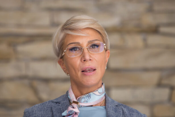 video raluca turcan ii cere lui adrian caciu sa i prezinte scuze urgent liberalei gabriela horga si face comparatii cu violenta domestica 69b96fbbde209