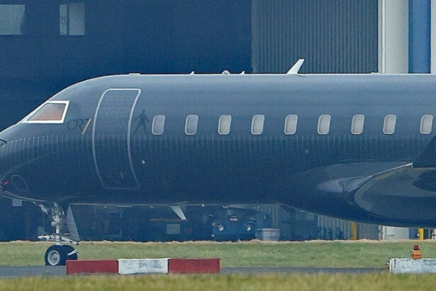 video razboiul din orientul mijlociu avionul privat al lui cristiano ronaldo a parasit arabia saudita in miezul noptii 69a6fe3f9f4fa