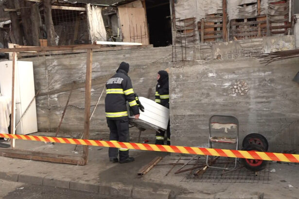 video scandal la slatina dupa alunecarea de teren care a afectat mai multe locuinte o casa s a prabusit localnicii acuza primaria 69a85a4b4412a