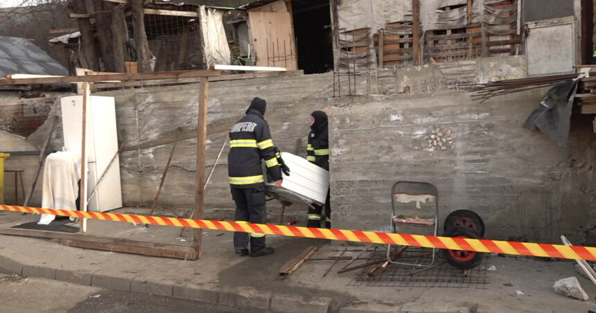 video scandal la slatina dupa alunecarea de teren care a afectat mai multe locuinte o casa s a prabusit localnicii acuza primaria 69a85a4b4412a