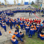 video un nou protest la santierul naval mangalia angajatii nu si au primit salariile de trei luni falimentul nu este o solutie 69c549ba50a8f