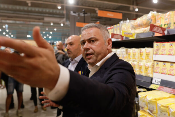 video usr il cheama pe florin barbu la raport in parlament pentru ca ar fi copiat un proiect aur ce coincidenta 69a5a977c59b5