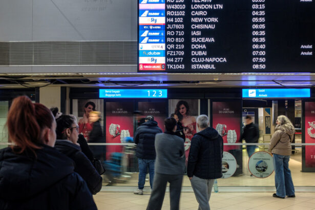video zbor de repatriere organizat de mae un avion cu 180 de pasageri inclusiv 94 de copii romani a decolat din oman 69aab6fb3e339