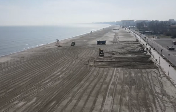 102 subsectoare de plaja sunt scoase la licitatie pe litoral 92 in etapa i si inca 10 in navodari in etapa a ii a 69cd6587c7021