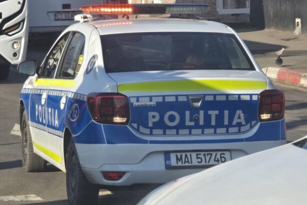 a lovit o femeie si a fugit sofer depistat la scurt timp de politisti in zona tomis iii 69d108e83c960