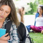 a te simti singur poate dauna mai mult sanatatii decat izolarea sociala arata un studiu 69d4848bc2cb6