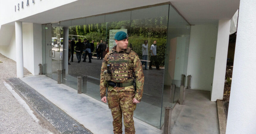 artistii si curatorii cer excluderea israelului rusiei si sua de la bienala de la venetia 69cceca6038ce