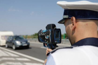 avertisment pentru soferi politistii vor actiona cu 450 de radare pe sosele de pastele catolic si floriile ortodoxe 69ce4c026f29b