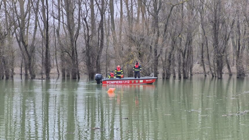 cadavru neidentificat descoperit in dunare aproape de seimenii mici politistii incearca sa afle cine este 69d4de08d9a28