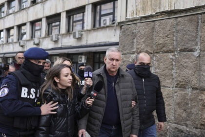 care era rolul sefului arr cristian anton in gruparea care frauda examenele pentru atestate profesionale acuzatiile oficiale ale dna 69cd0c0ef0c06