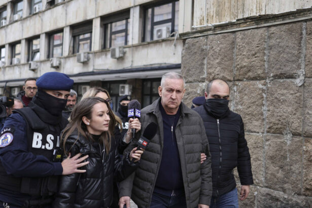 care era rolul sefului arr cristian anton in gruparea care frauda examenele pentru atestate profesionale acuzatiile oficiale ale dna 69cd0c0ef0c06