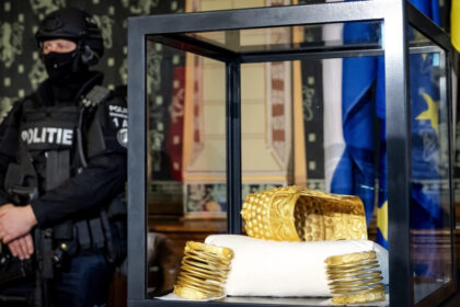 cine este procurorul roman care a ajutat la recuperarea coifului de la cotofenesti a instrumentat mai multe dosare rezonante 69ce764081c6f