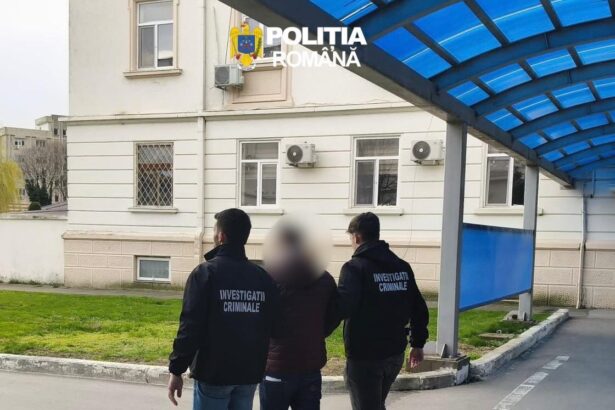 constanta un barbat a fost retinut dupa mai multe furturi din buzunare in autobuze 69d7b95bc7c59