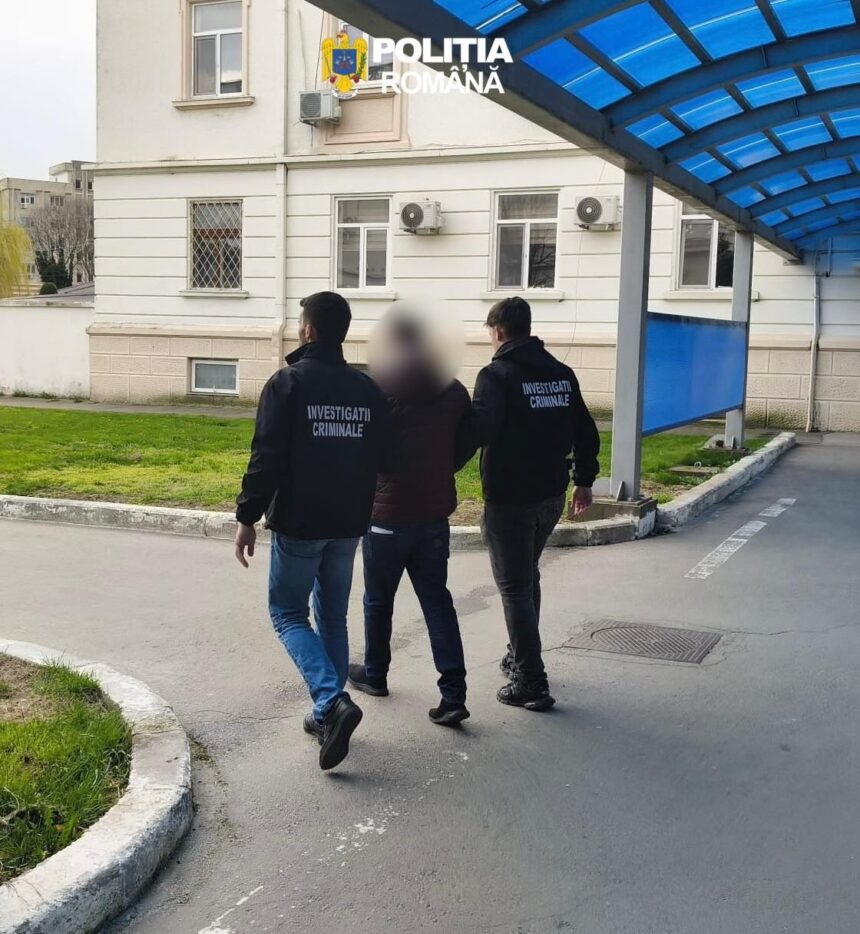 constanta un barbat a fost retinut dupa mai multe furturi din buzunare in autobuze 69d7b95bc7c59