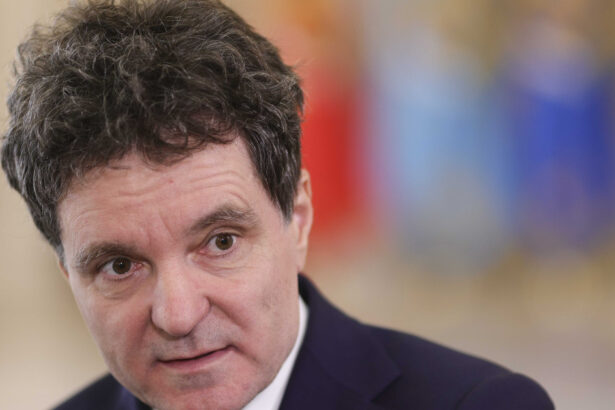 cum explica nicusor dan ca i a numit in noi functii de conducere pe fostii sefi dna si parchetul general pe care i a criticat in trecut 69d693e3a3d11