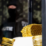 detalii despre coiful de la cotofenesti si bratarile dacice din ce secol dateaza si unde au fost descoperite 69cfb9a3305de