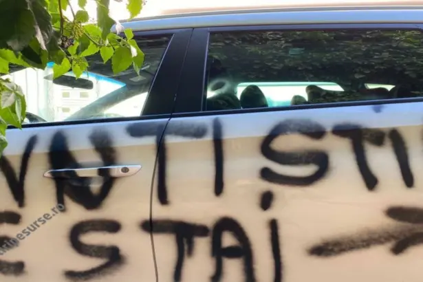 dupa mesajul de amenintare scris pe autoturism judecatorul marius catalin croitoru si a gasit masina vandalizata pentru a doua oara 69d60fb8d320f