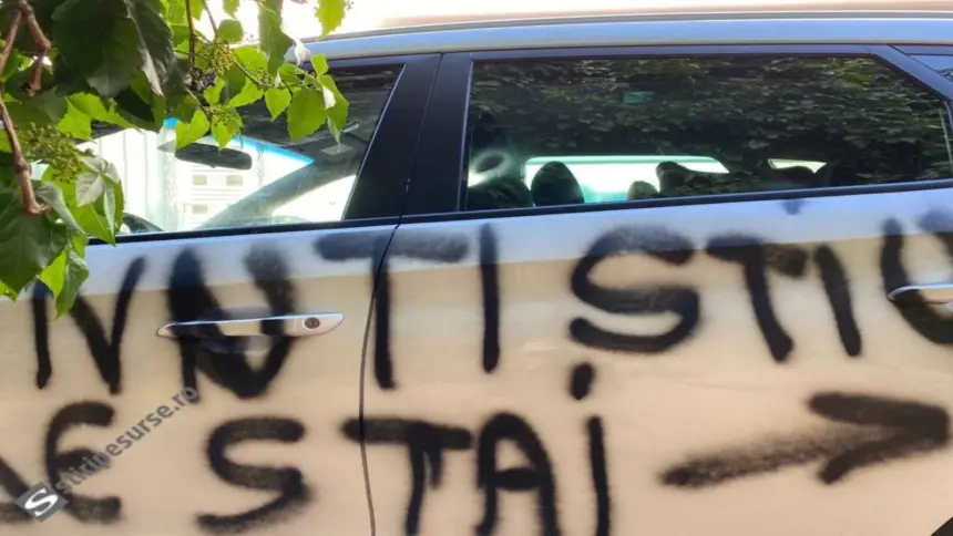 dupa mesajul de amenintare scris pe autoturism judecatorul marius catalin croitoru si a gasit masina vandalizata pentru a doua oara 69d60fb8d320f