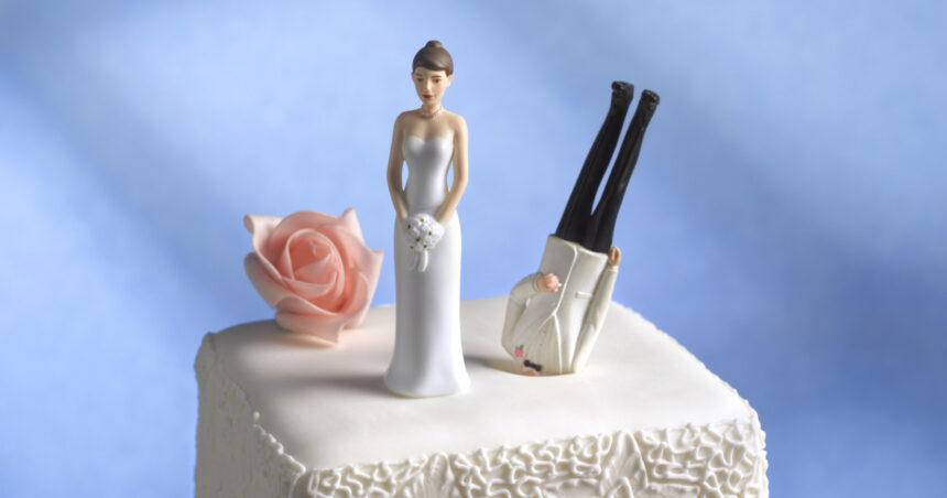 fostii soti pot alege ce nume vor dupa divort fara acordul celuilalt parlamentul a adoptat proiectul usr 69ccf36e048f7