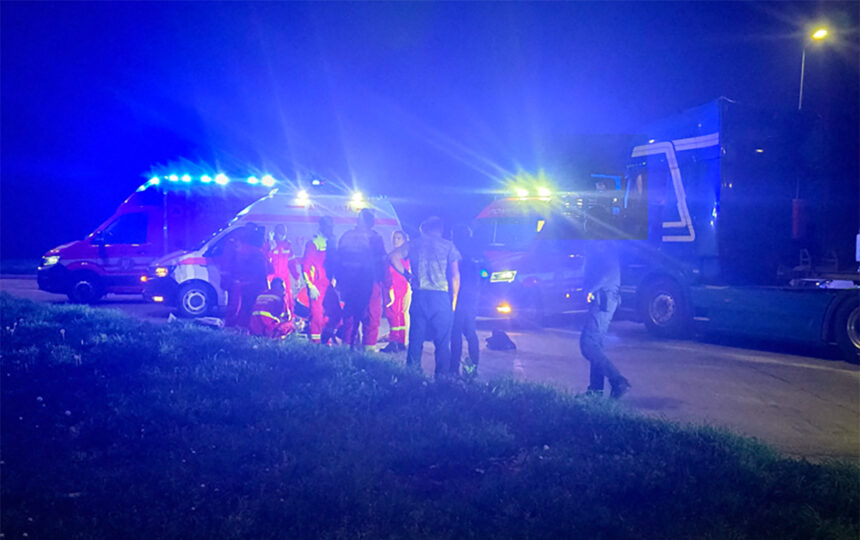 foto alerta 112 pe autostrada a2 intre medgidia si constanta un sofer de tir este resuscitat dupa ce ar fi suferit un stop cardio respirator 69d00c15aaf46