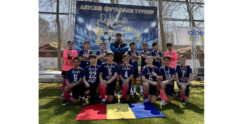 foto fotbalistii cs medgidia au urcat pe podimul turneului golden dobrudzha cup din albena 69d4a5d3cf2db
