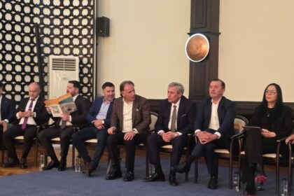 foto video operatorii din turism dezbat problema plajelor cu autoritatile locale cu o luna inainte de deschiderea sezonului estival 69cd37e8ee65b