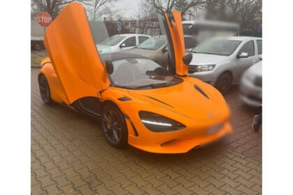 galerie foto masini de lux de peste 12 milioane de euro importate ilegal doi straini sub control judiciar dupa perchezitii in bucuresti 69d3ca35ab83a